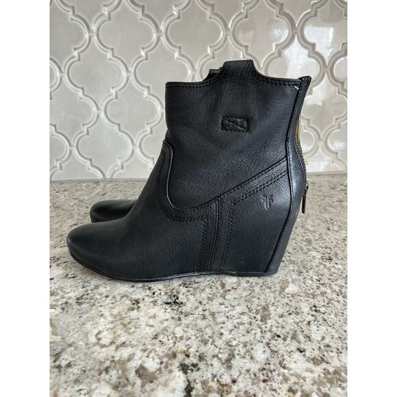 Frye Carson Wedge Womens 6.5 Black Leather Ankle Bootie Boots - Picture 1 of 10